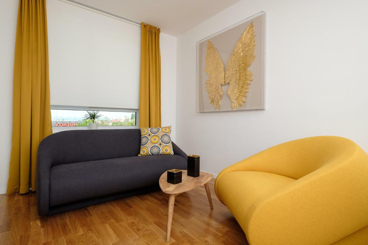 Studio Apartman Krila Wings- Parking In Garage Zagreb Exterior foto