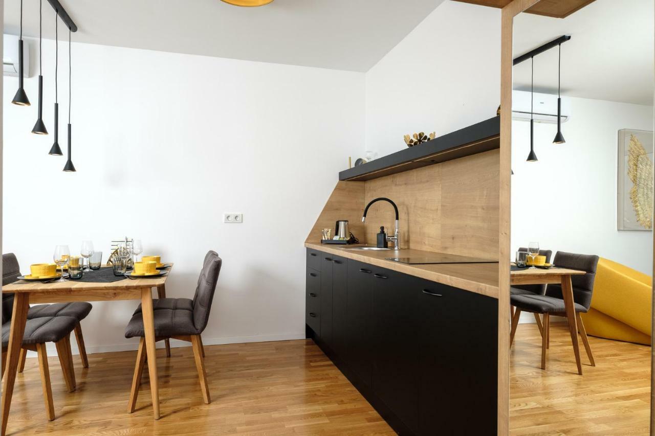 Studio Apartman Krila Wings- Parking In Garage Zagreb Exterior foto