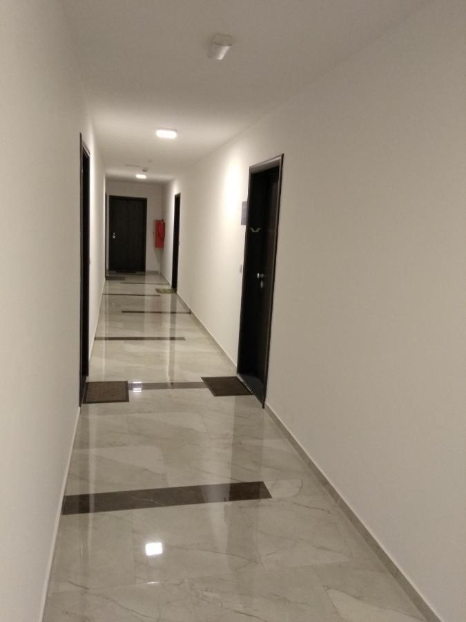 Studio Apartman Krila Wings- Parking In Garage Zagreb Exterior foto